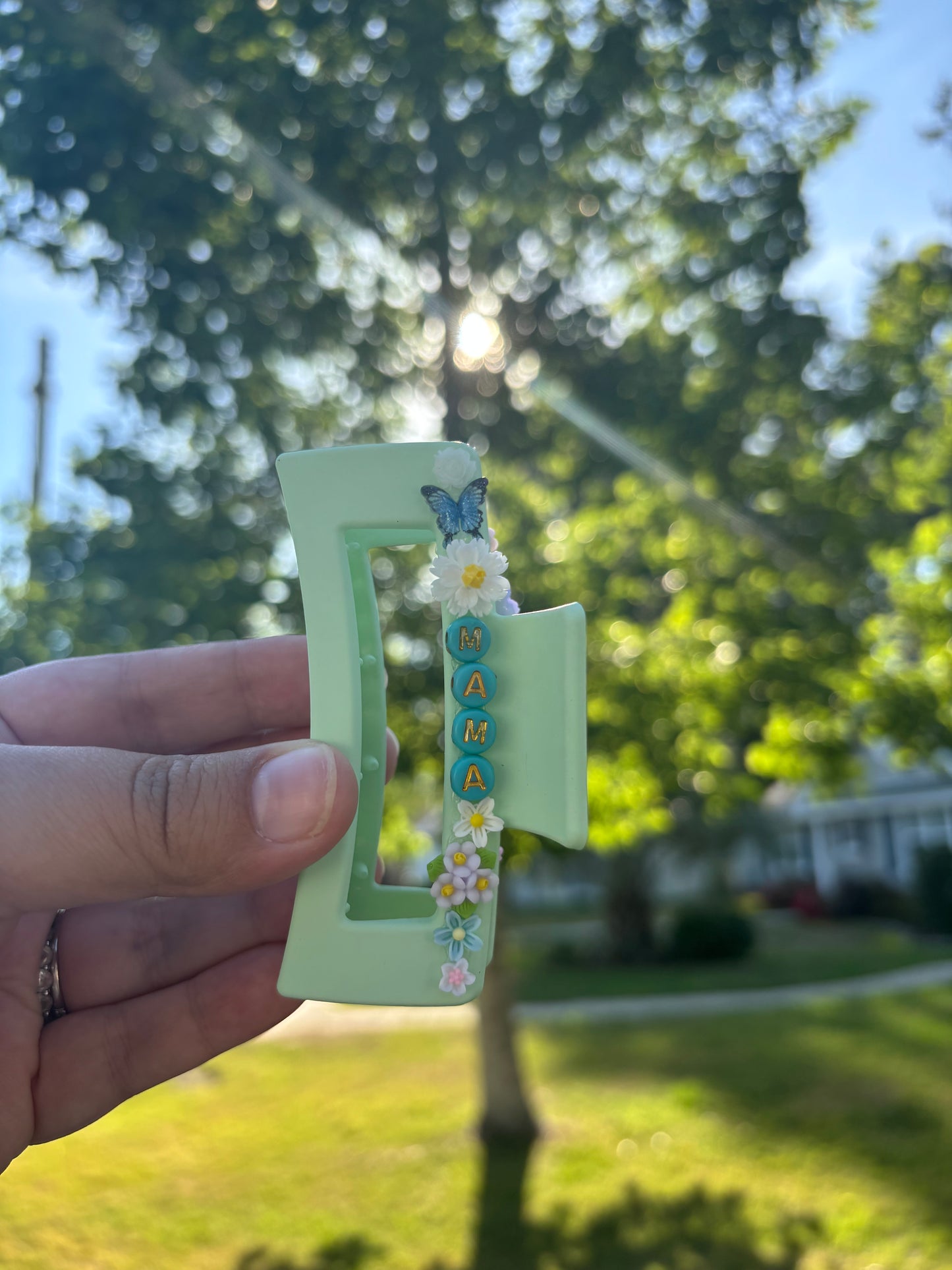 Green MAMA garden claw clip