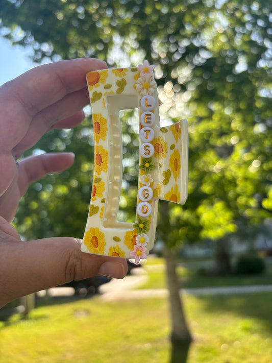 Let’s Go Thrifting Claw Clip